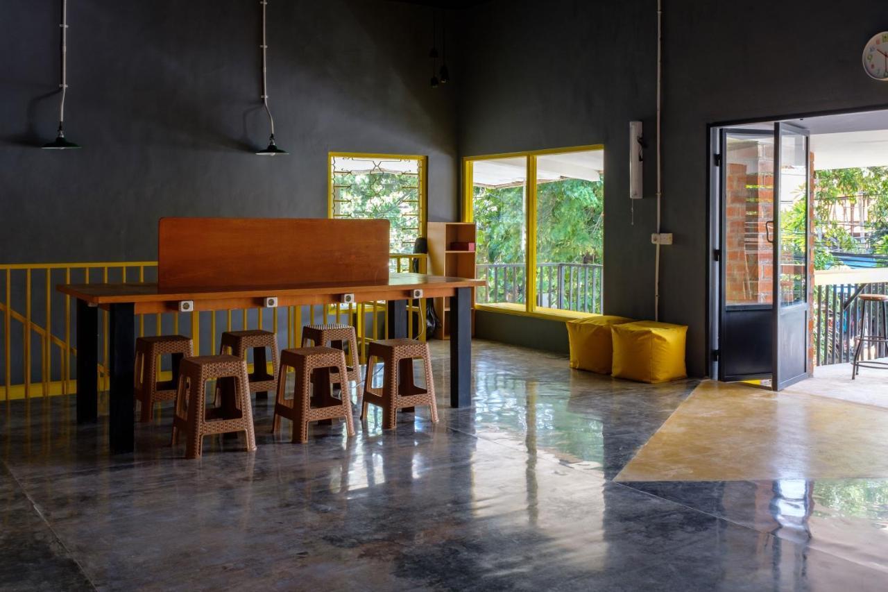 Kumpul Hostel Kuta Legian  Exterior photo