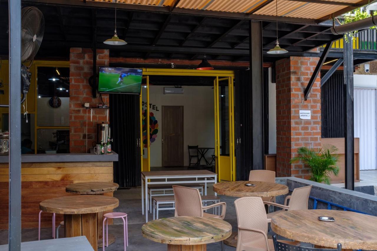 Kumpul Hostel Kuta Legian  Exterior photo