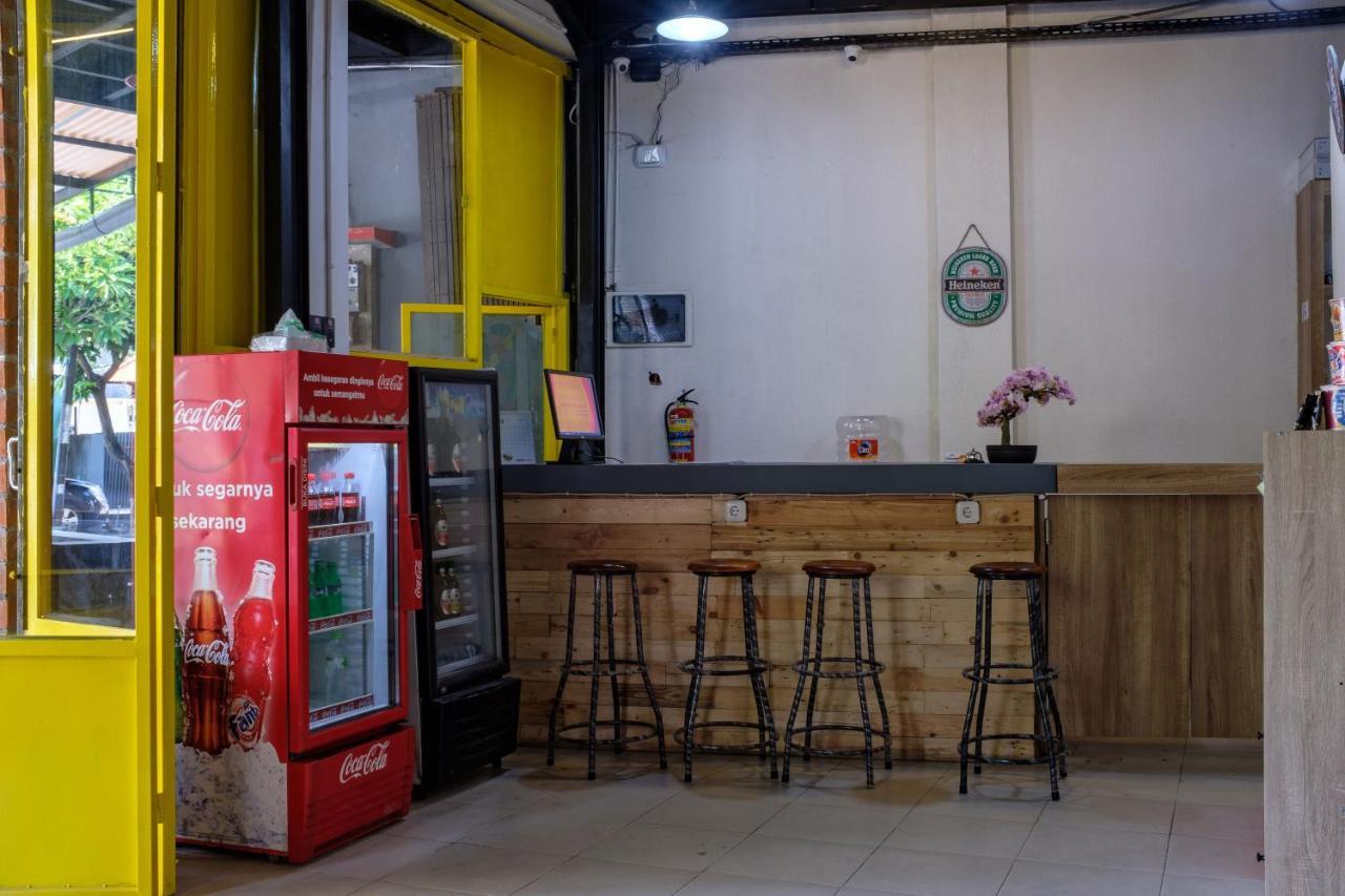Kumpul Hostel Kuta Legian  Exterior photo